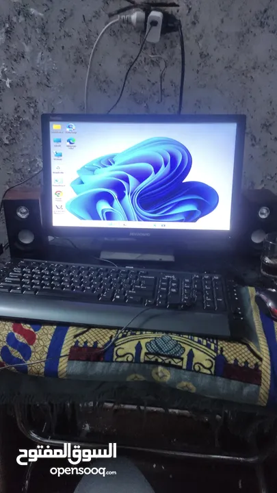 كمبيوتر ممتاز بدون شاشه بس معو كل أغراضه وقطعة واي فاي  يا بلاش