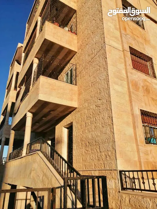 شقة طابق رابع للبيع في الصريح خلف مسجد رياض الصالحين