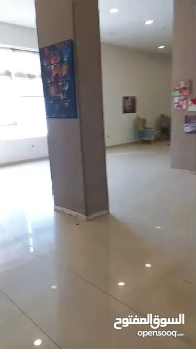 مجمع للبيع