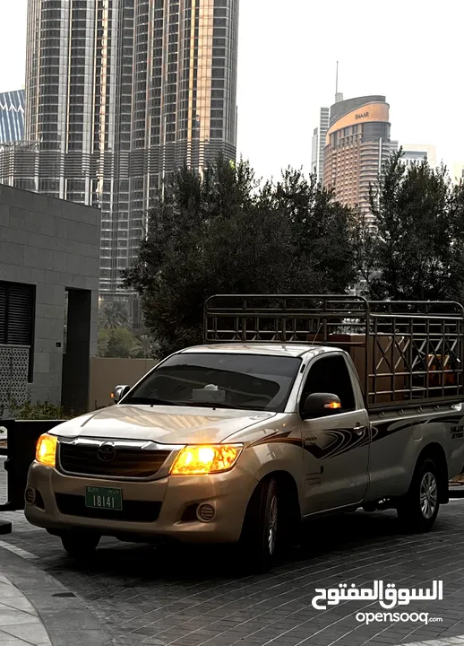 Taxi Pickup Truck Delivery Service Moving and Shifting