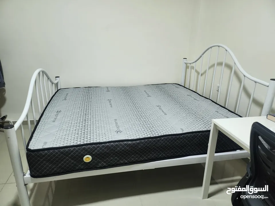 سرير حديد تفصيل للبيع
