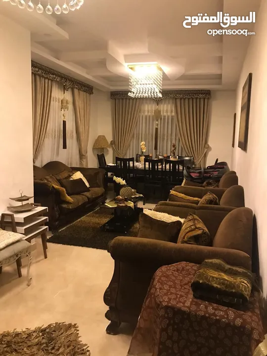 اثاث للبيع بحالة ممتازة