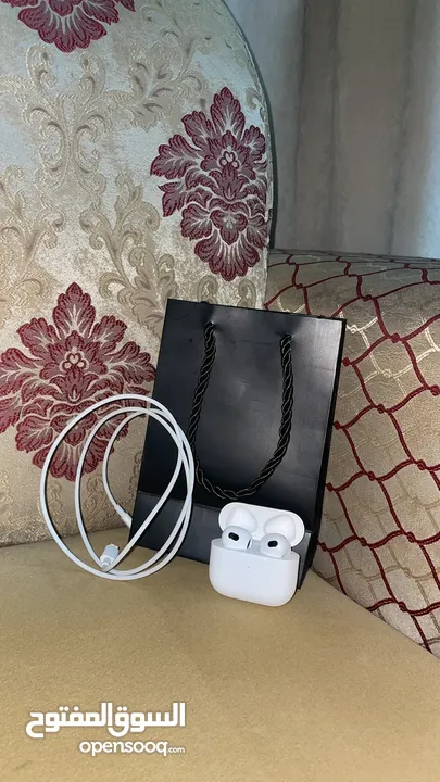 (Airpods 3)