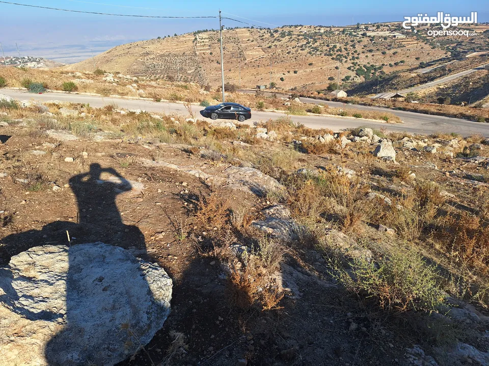 قطعه ارض متميزه سكنيه 600 م مطلة على جبال فلسطين في اسكان المهندسين في بطنا