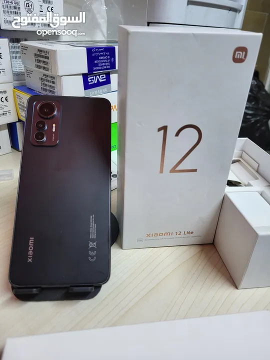 مستعمل شاومي Not 12 leit 5G رام 16 جيجا 256 أغراضة والكرتونه الأصلية متوفر توصيل