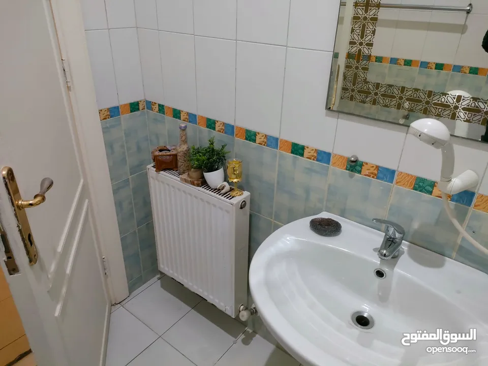 Furnished Shmeisani flat for rent