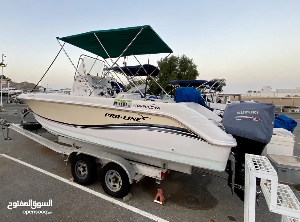 American V Hull PROLINE 24 Sport w Twin SUSUKI 140 engines 300hrs only