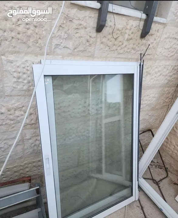شباك مستعمل للبيع نظيف