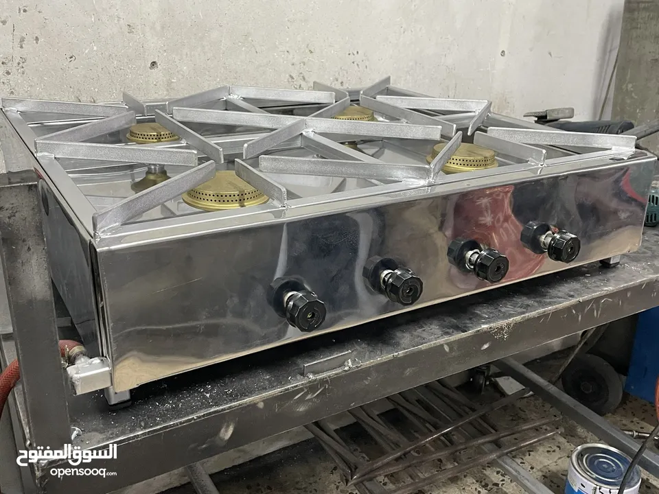 غاز ستانليس اربع عيون واربع مفاتيح متين جداً مصنوع بأتقان وحرفية عالية مخصص للمنازل والمطاعم.