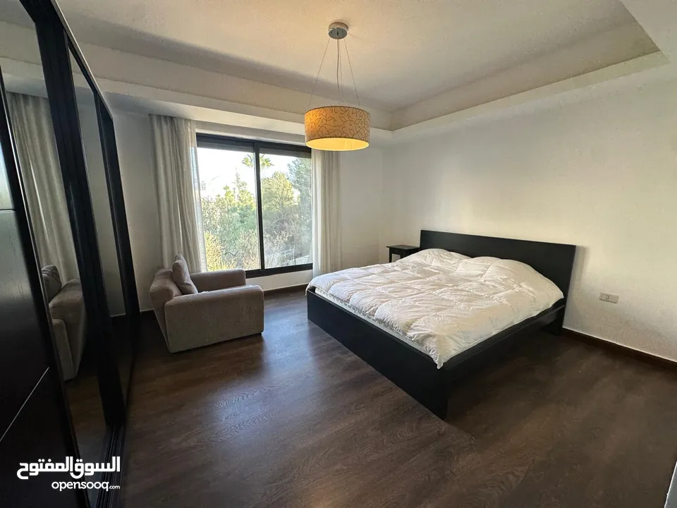 شقه مفروشه للأيجار في الدوار الرابع ( Property 42000 )-175064011