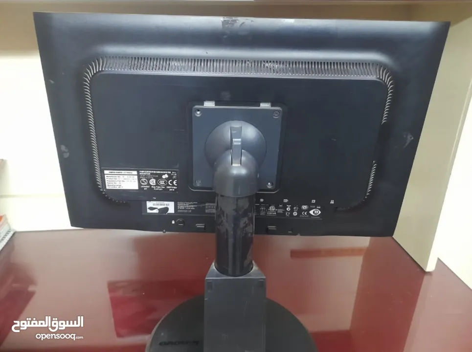 كومبيوتر شخصى Hp كيسه + شاشه + كيبورد الكمبيوتر بحاله جيده جدا
