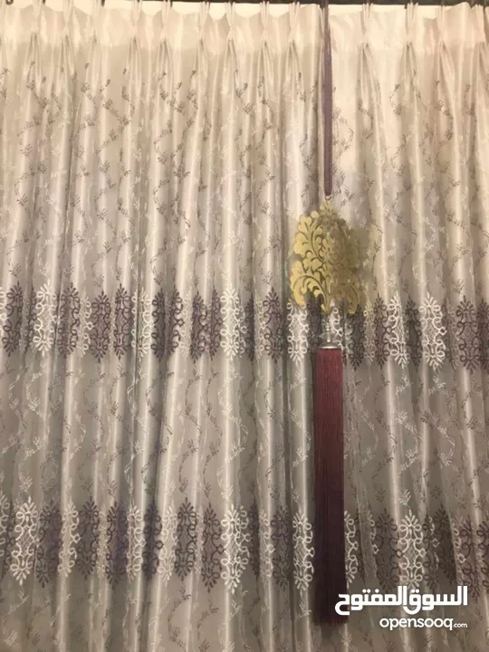 طقم ضيوف كورنر للبيع مع طاولات و برادي