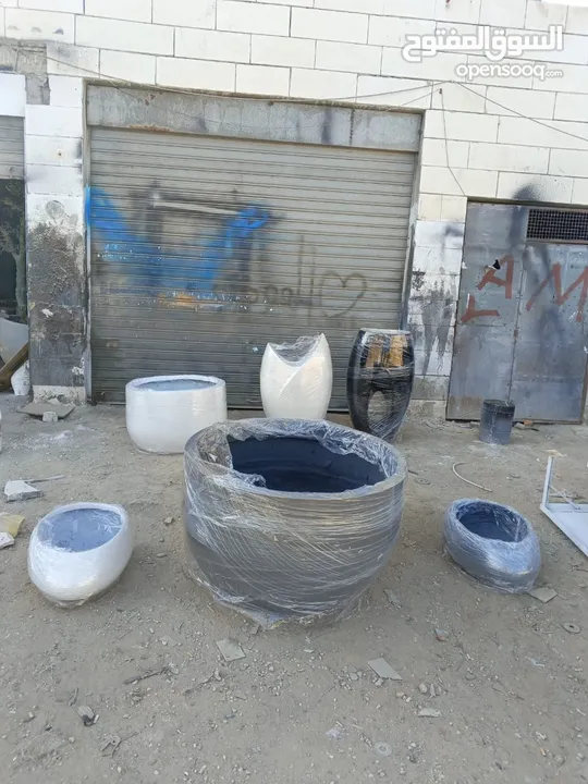 قواوير فايبر جلاس بشكل عصري أنيق #قواوير فايبر جلاس  #نباتات زينة ومثمر داخلي وخارجي  #إشراف مهندسين