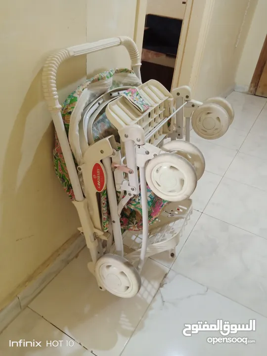 عرباية اطفال بحاله جيده لها اكثر من استعمال