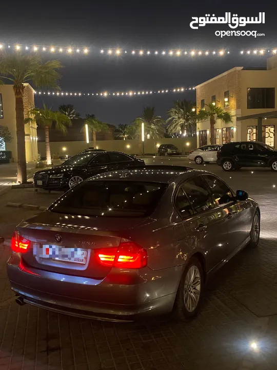 للبيع بي ام 320 اربعة سلندر 2011