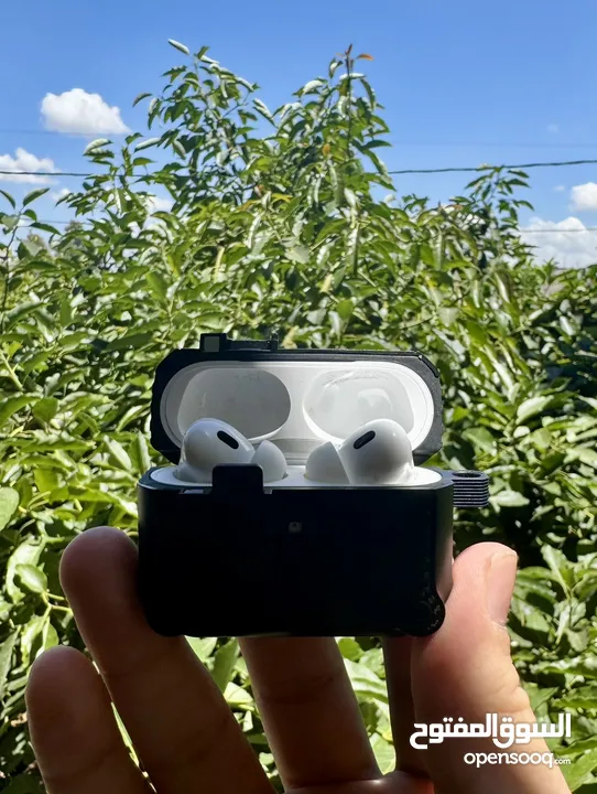 Original Used AirPods Pro 2 with carbon fiber case warranty service still available