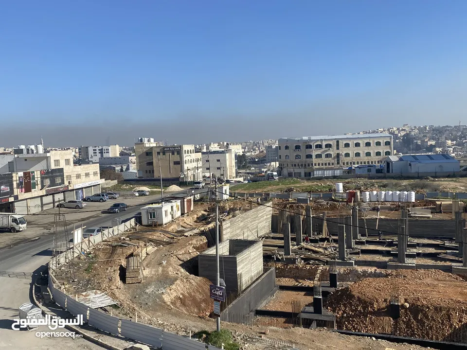 مستودعات للايجار بمساحه 400 متر ارتفاع 6 متر  فرصه لشركات التوزيع بسبب الموقع المميز في وسط عمان