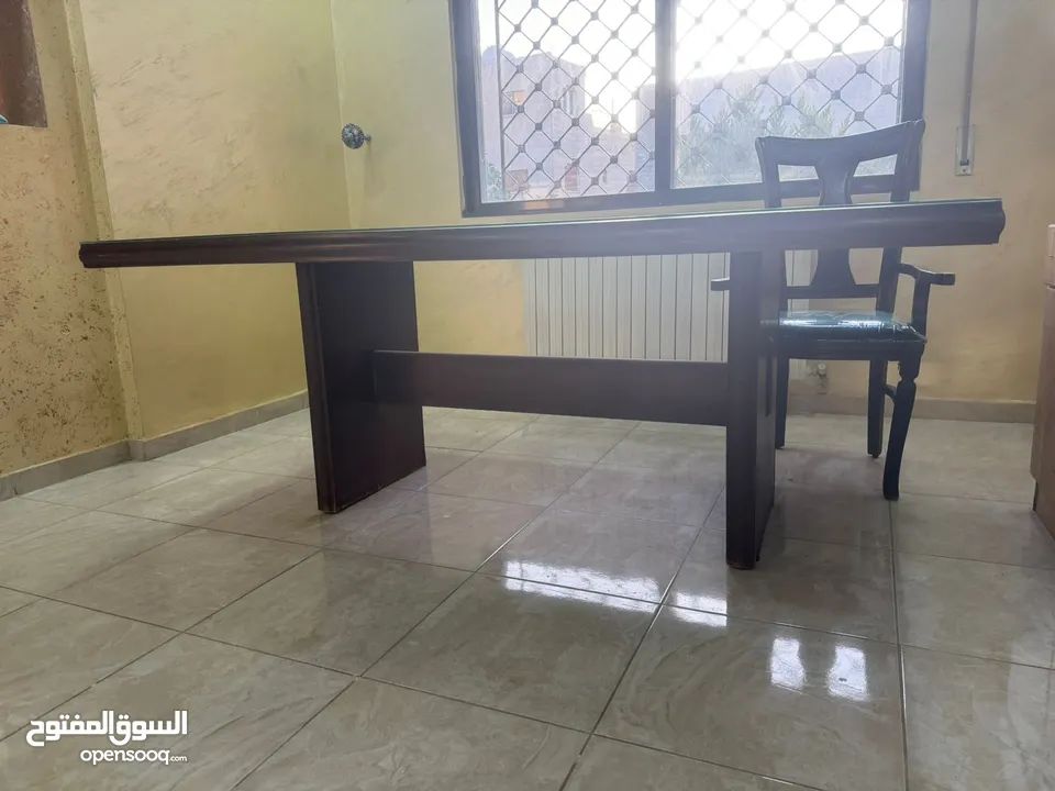 طاولة سفرة + بيرو