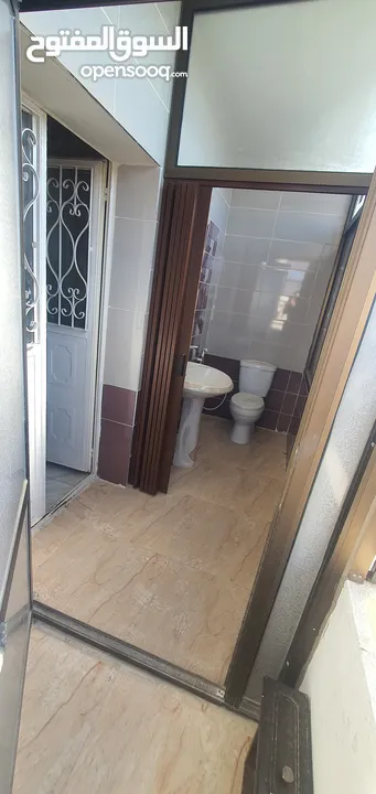 شقة سكنيه للايجار السنوي تشطيب ديلوكس