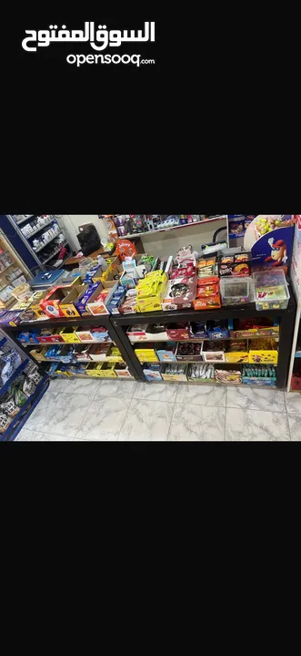 سوبر ماركت للبيع مع جميع محتوياته بسعر مغري