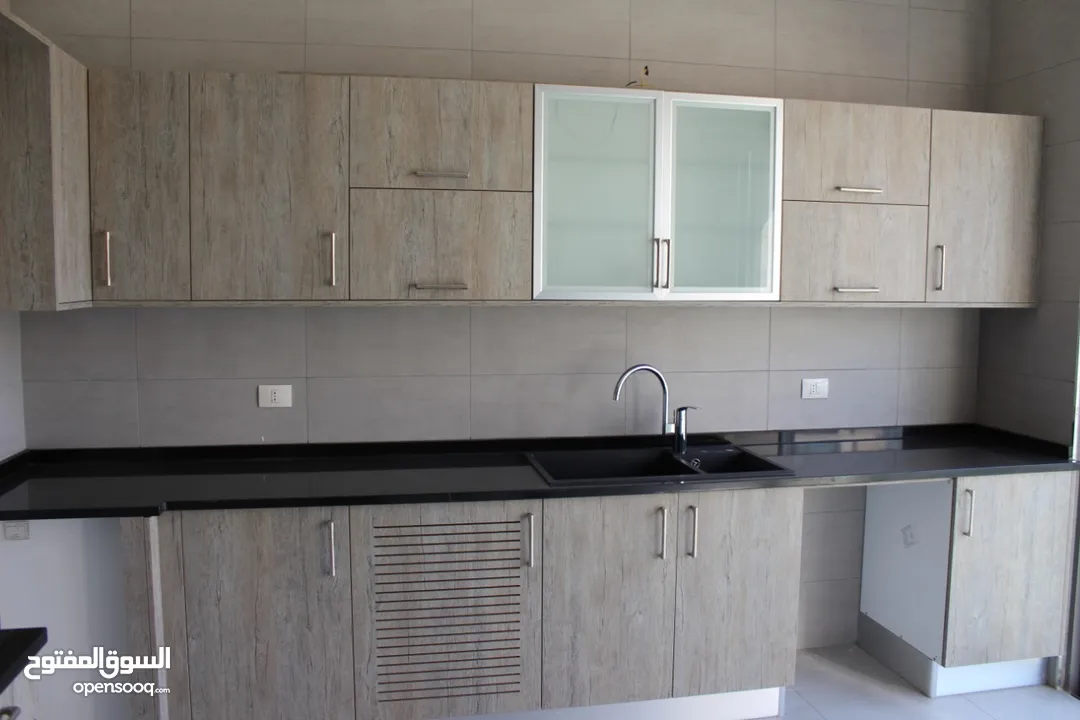 شقة غير مفروشة للإيجار 180م2 ( Property 11316 )-175081081