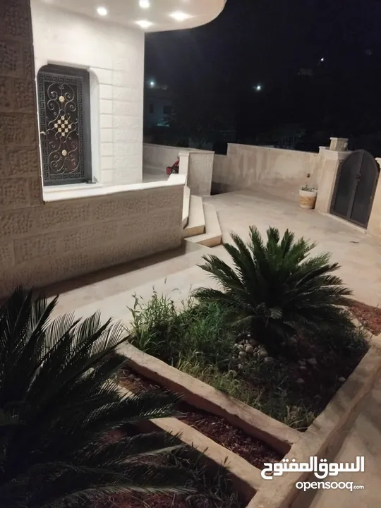 منزل في إسكان الكهرباء قرب مسجد عثمان بن مضعون