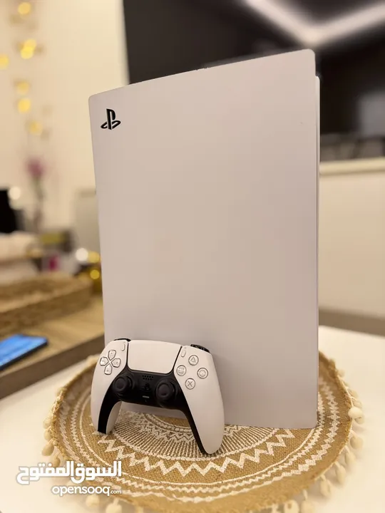 بلايستيشن 5 نظيف جدا بحال الوكالة استعمال خفيف جدا playstation5 بليستيشن 5 نظيفة جدا بحال الوكاالة