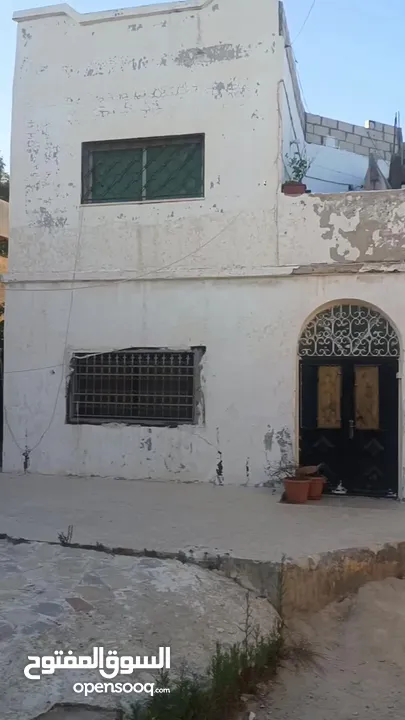 بيت مستقل للبيع اربد/الكورة/سموع