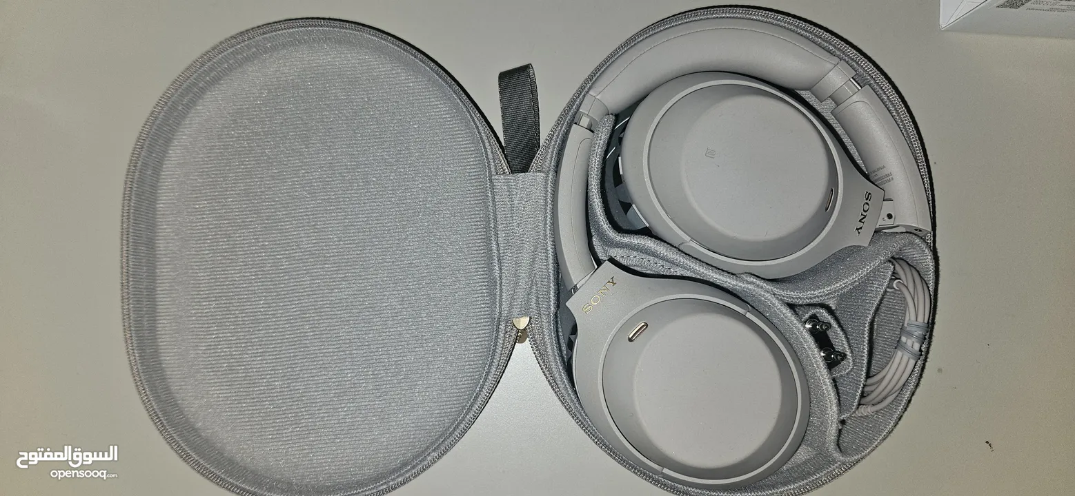 sony xm4 headphone