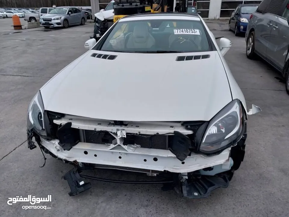 Slc 300 amg موديل 2019 للبيع بالحادث