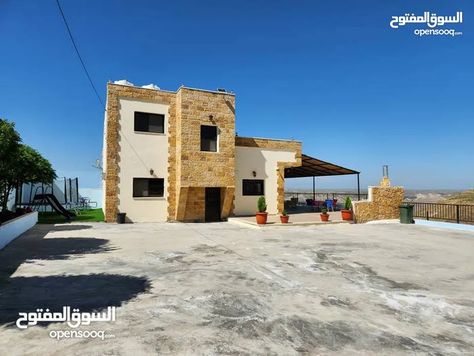 شاليه غرفتين نوم افخم اطلالة على سد الوحدة (20 دقيقة شمال اربد)