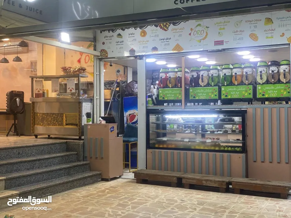عدد محل عصير كامل متكامل  بحاله لجديد والسعر ما يرضي الله البيع كامل. كلو بحاله الجديد