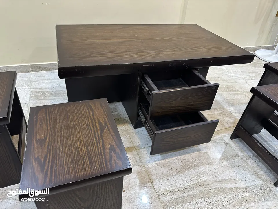 طاولة ضيوف او معيشه