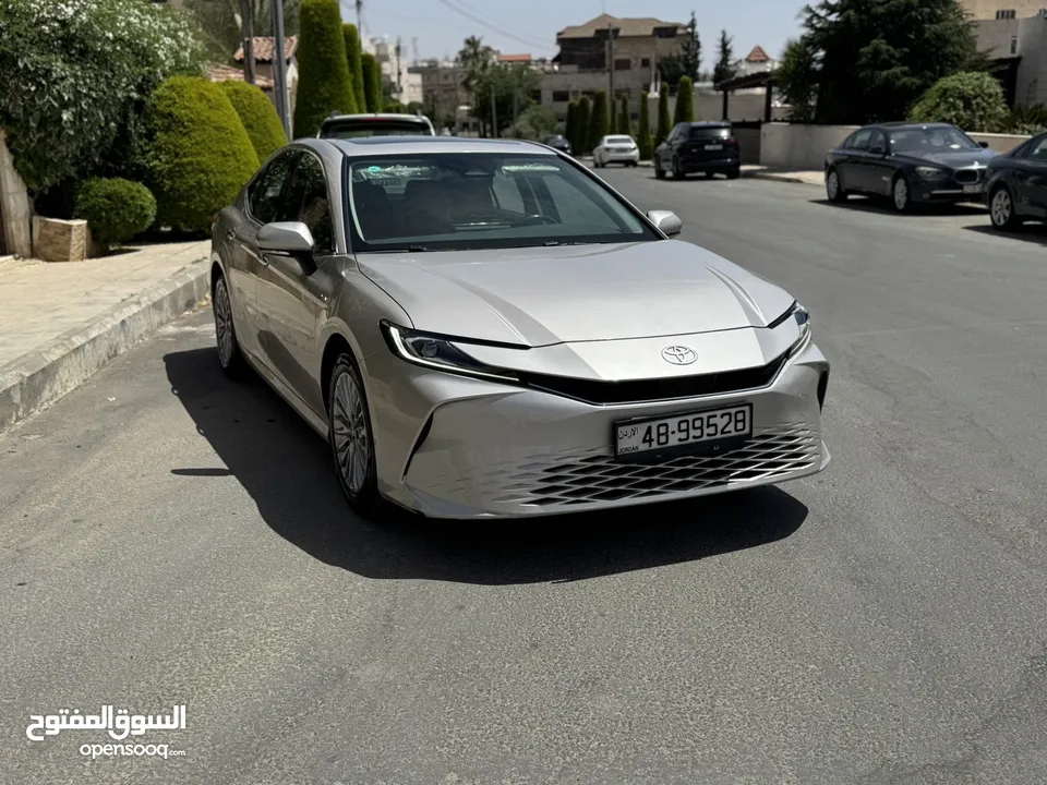 تويوتا كامري 2025 القصة الجديدة للايجار عداد زيرو (أسبوعي شهري فقط) فل أفضل الأسعار وأفضل الخدمات