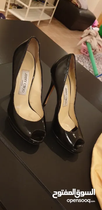 shoes Jimmy choo  مقاس 36.5 مستخدم كرتين فقط في حاله جديده