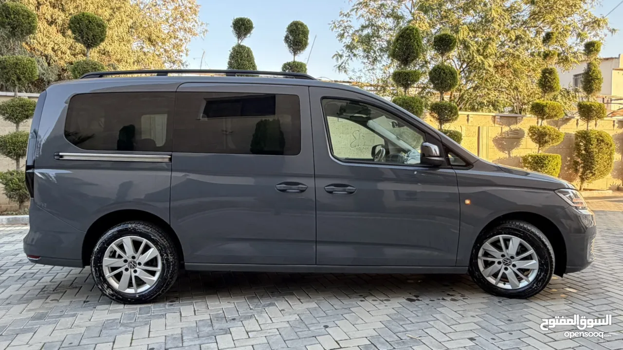 فولكس فاجن كادي ترخيص 2022/ركاب 6+1 محرك 2000 ديزل  جير اوتاوماتيك 122 حصان