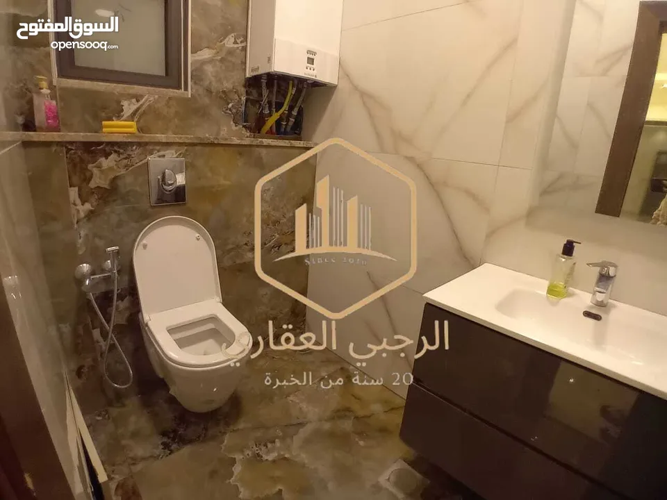 شقة / للايجار / فارغة / فاخرة / خلدا