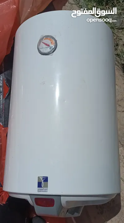 كيزر ، غيزر ، سخان ماء للبيع بحالة ممتازة عدد 2