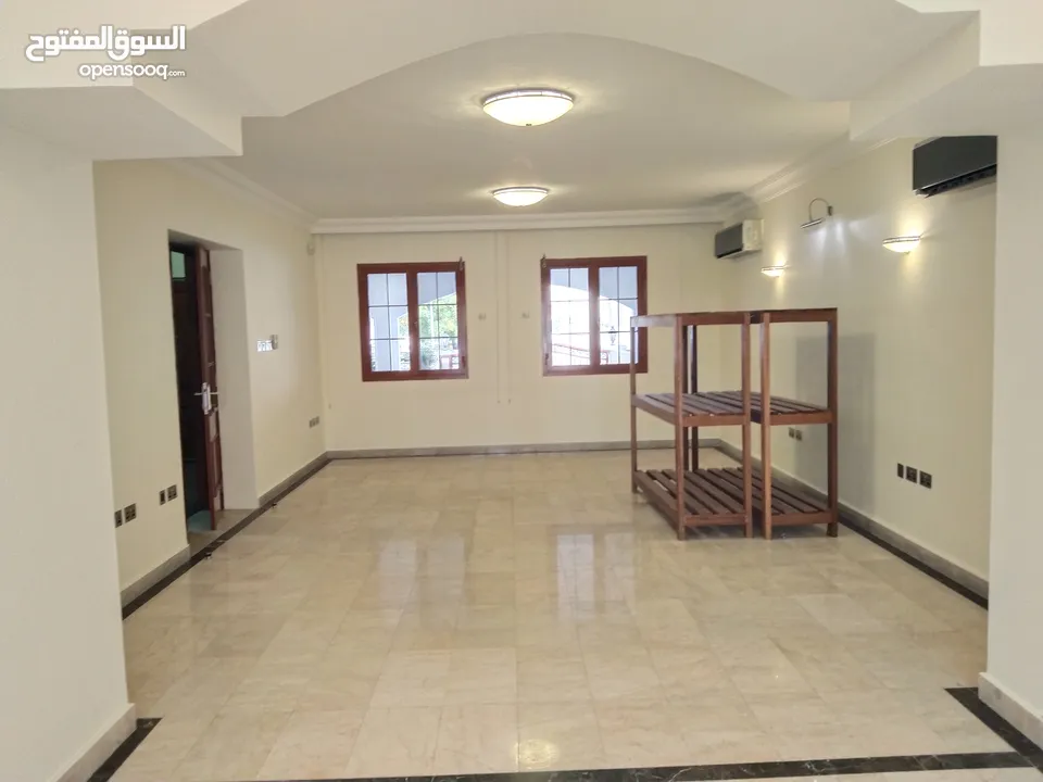 2Me15BHK luxury Villa for rent in Ghobra near to 18-November street