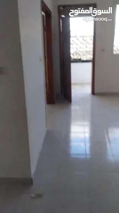 شقة للايجار واقعة في حي البساتين