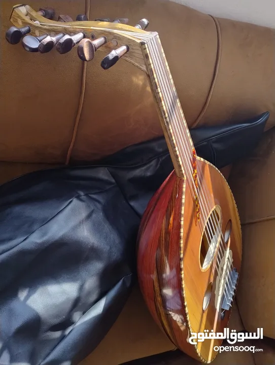 ٱلة العود Oud machine