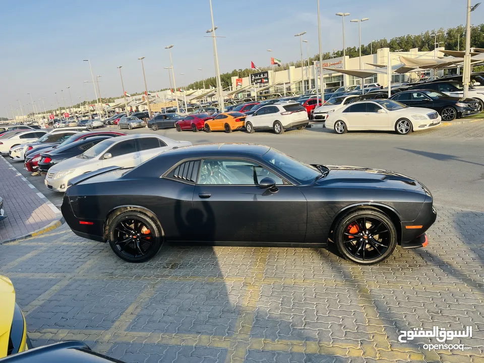 DODGE CHALLENGER SXT