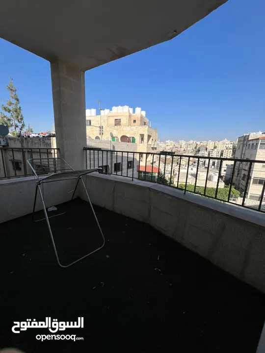 شقة طابقية للبيع