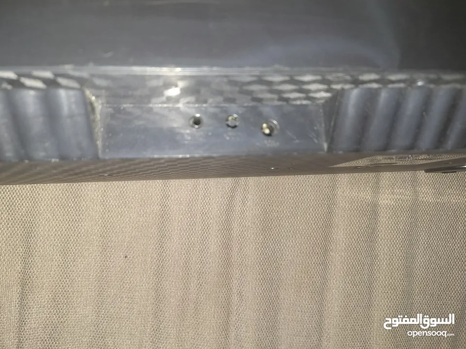 اوركن Mles ( Miles Elcotronic keyboar)  مستخدم  مع الكرتونة بحالة ممتازة للبيع