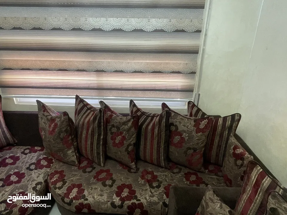 طقم كنبيات ما في اي مشاكل مريح