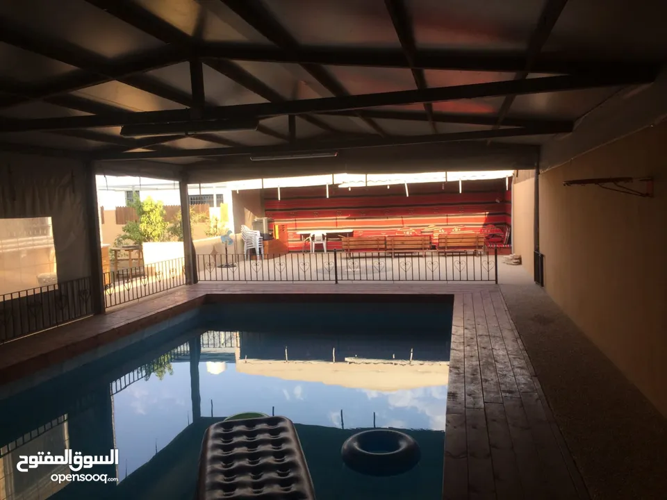 فيلا للبيع بالقرب بشارع الباباي