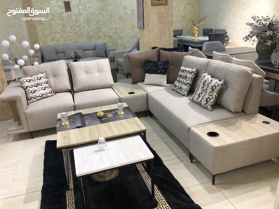 طقم كنب كورنر محلي كلاسيكي صالون كشاط اسود وخشب سويدي وقماش وتر بروف بتشطيب فاخر وعالي الجودة