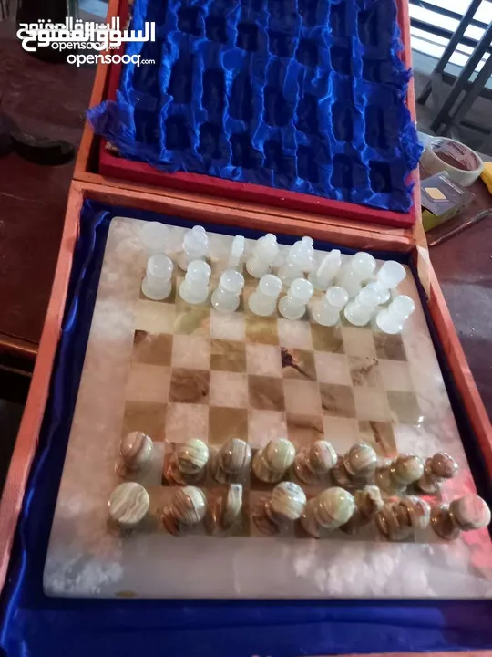 شطرنج رخام أنتيكا قديمة جداً بحالة الوكالة