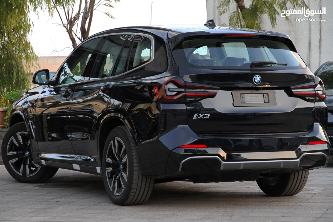 الفئة BMW IX3 2024 M kit full Electric - Fully Loaded