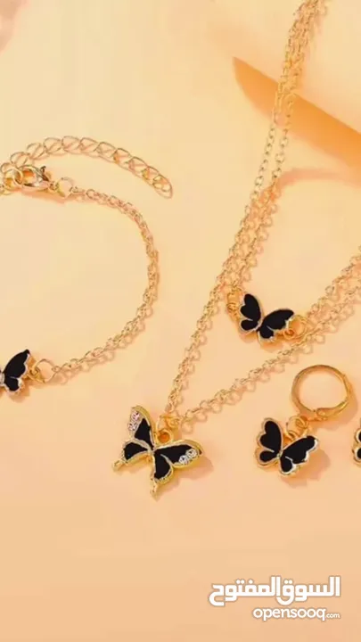 مجموعة جديدة وعصرية من الاكسسوارات  مع كفالة